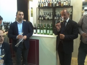 I vini in degustazione presentati dall'enologo CRA Francesco Mazzone e dal delegato ONAV Enzo Scivetti